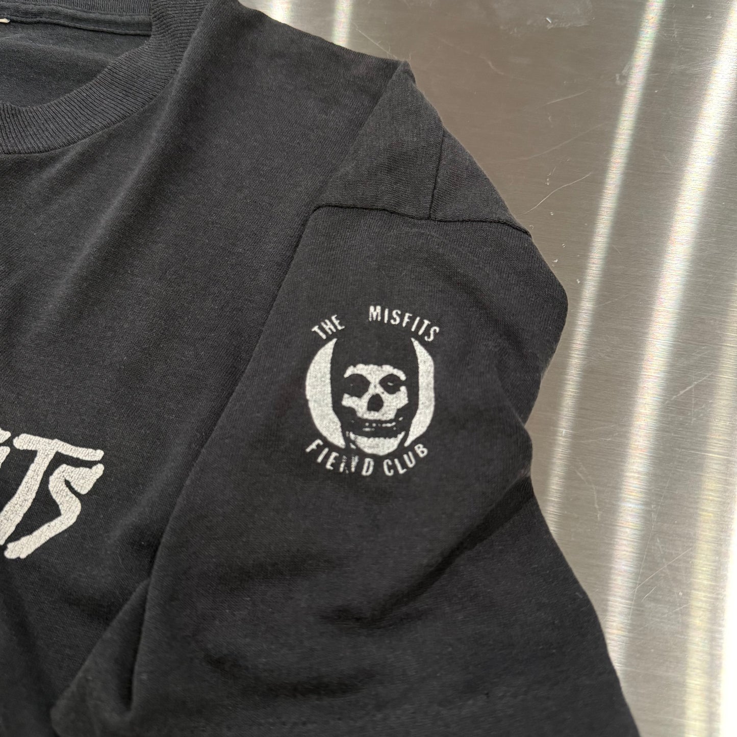 misfits ‘beware’ fiend club edition tee - l