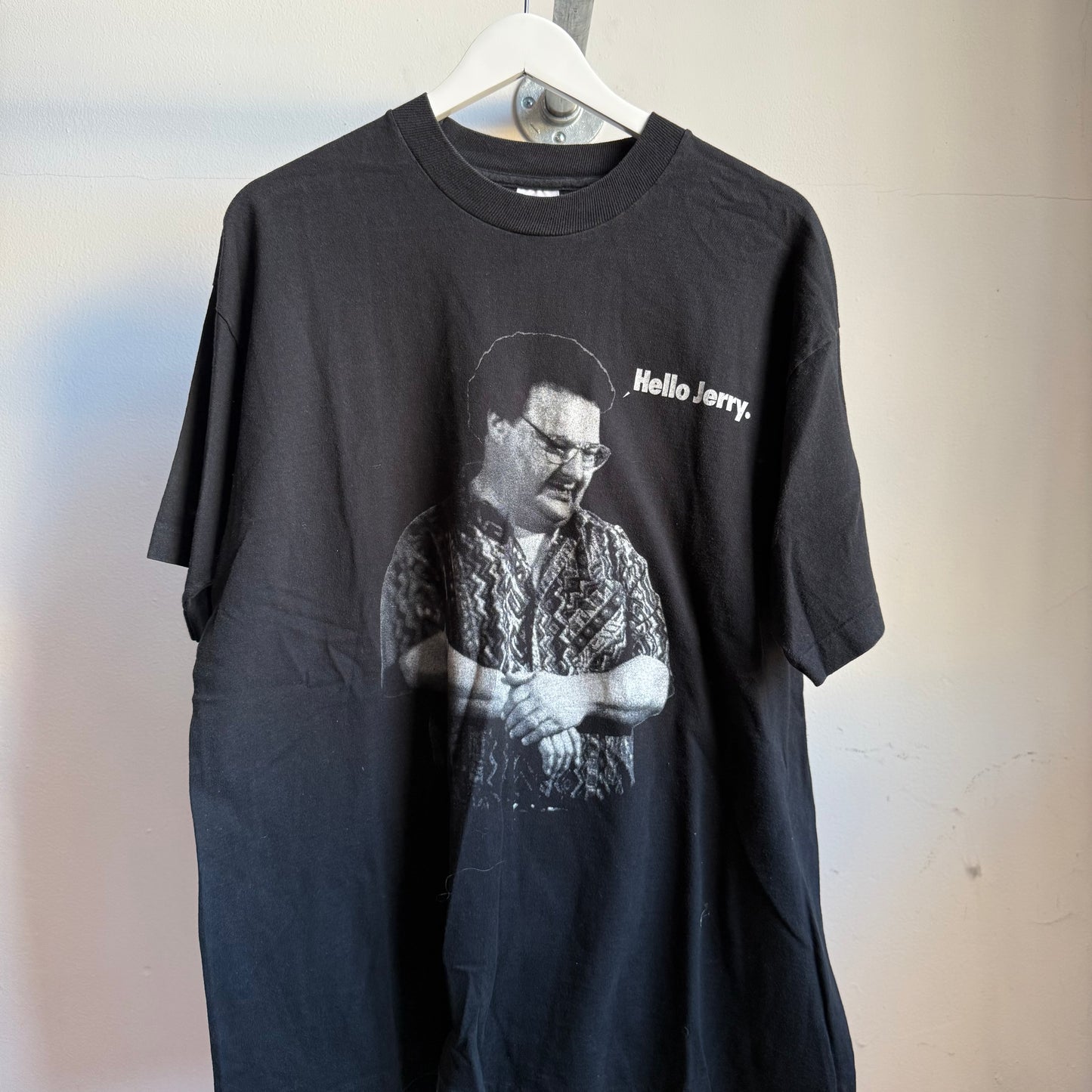 seinfeld newman 'hello jerry' tee - xl