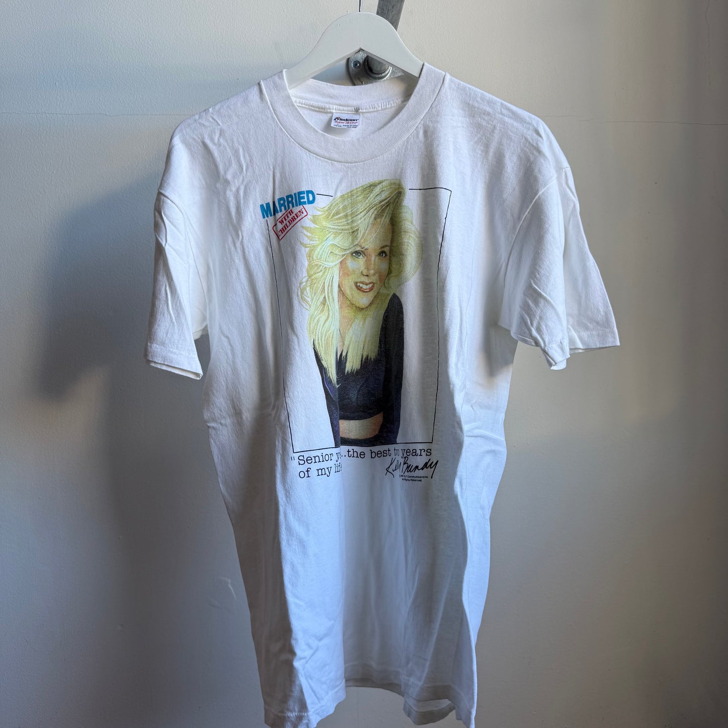 kelly bundy maried with children tee - l