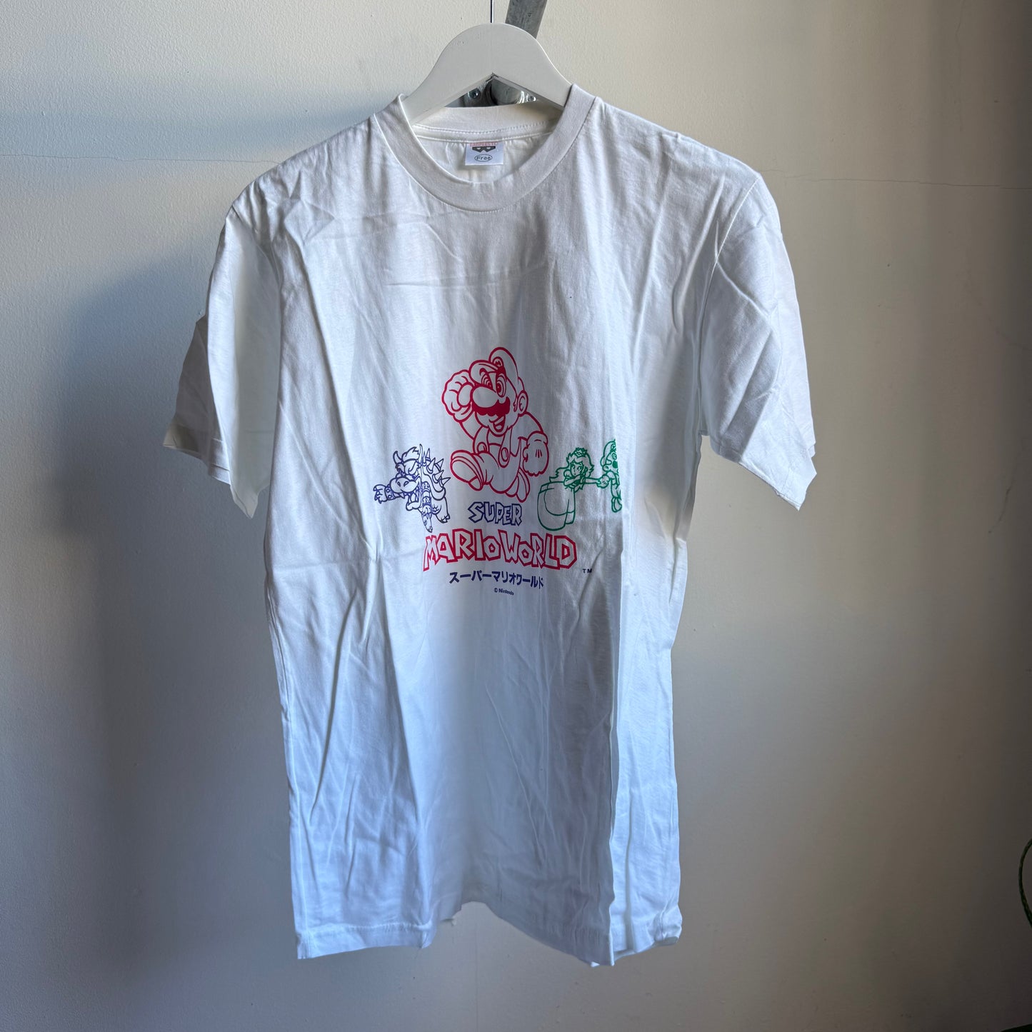 super mario world tee - m