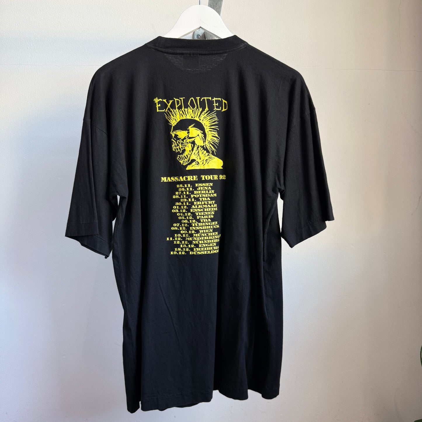 exploited 'the massacre tour' tee - xl