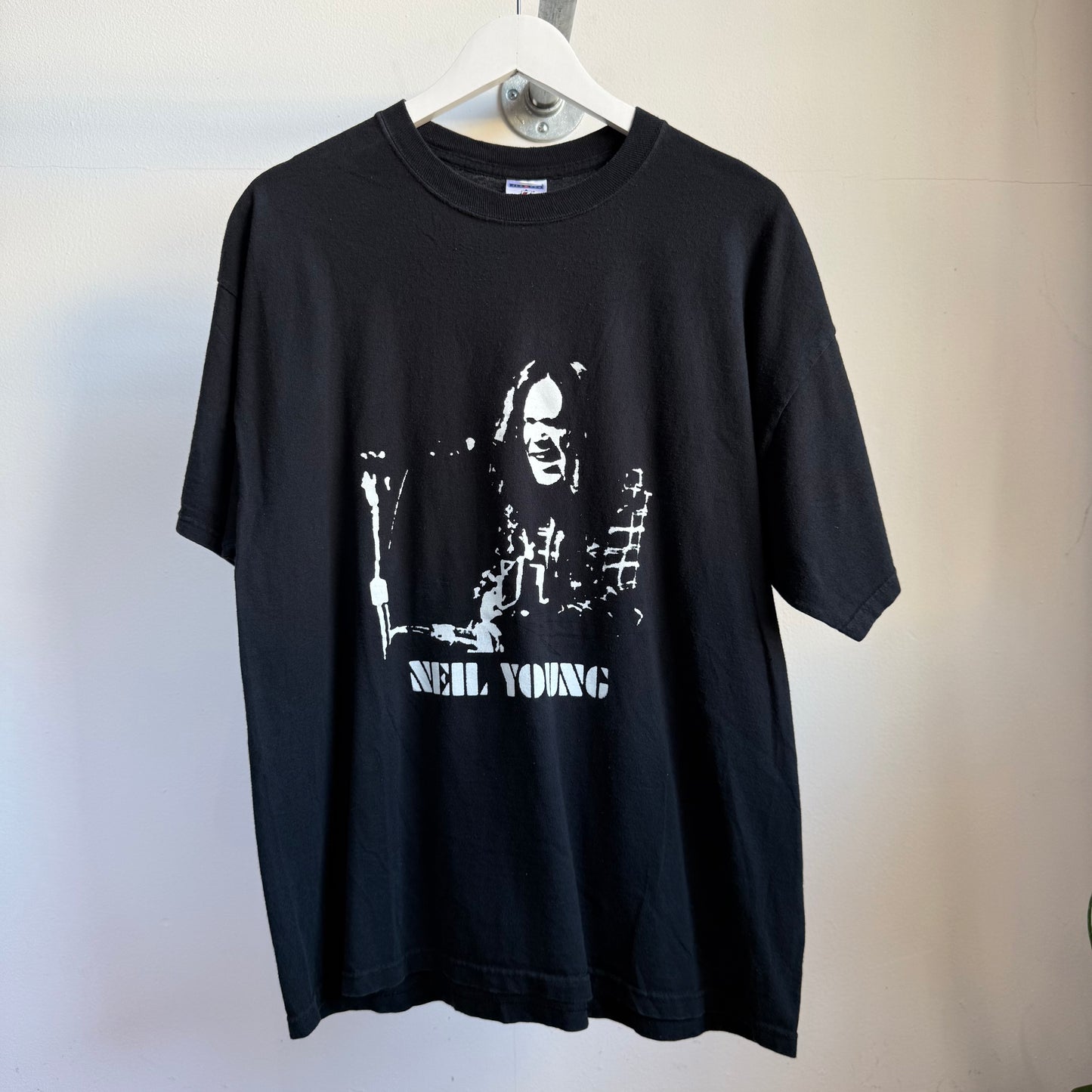 neil young tee - xl