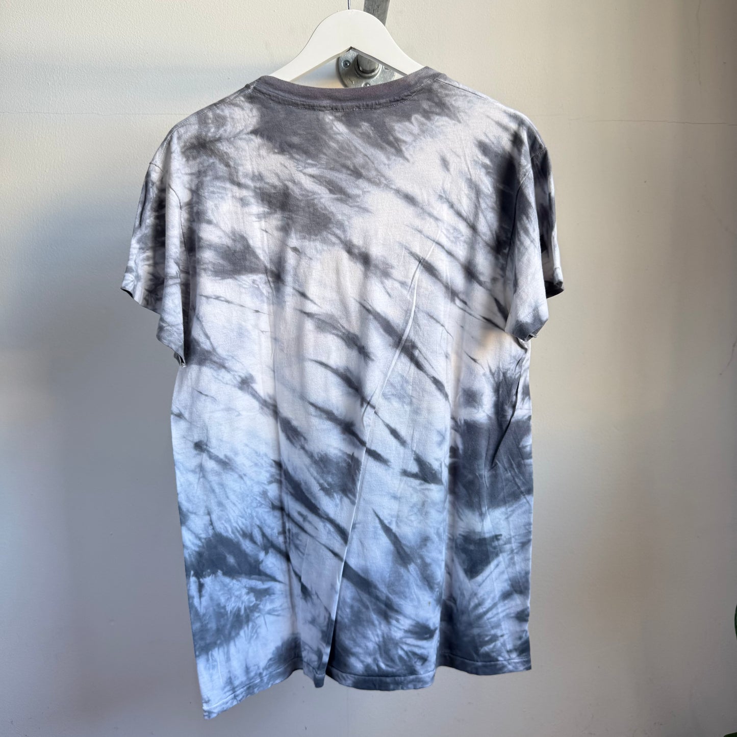 pink floyd ‘dark side of the moon’ tiedye tee - m