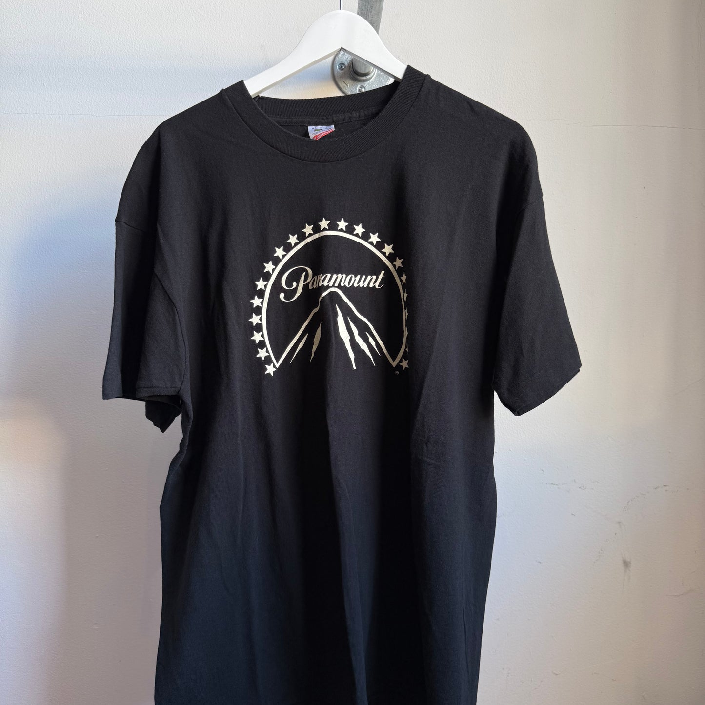 paramount pictures logo tee - xl