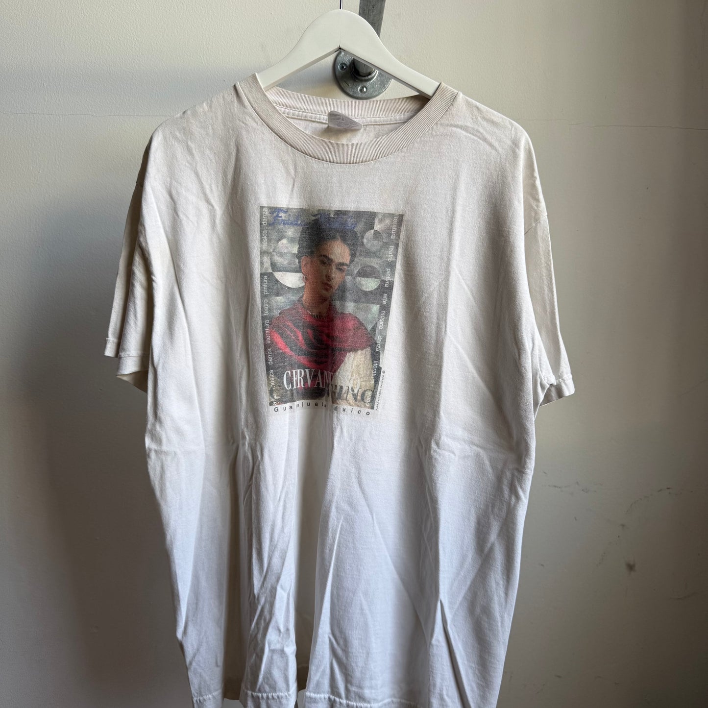frida kahlo tee - xl