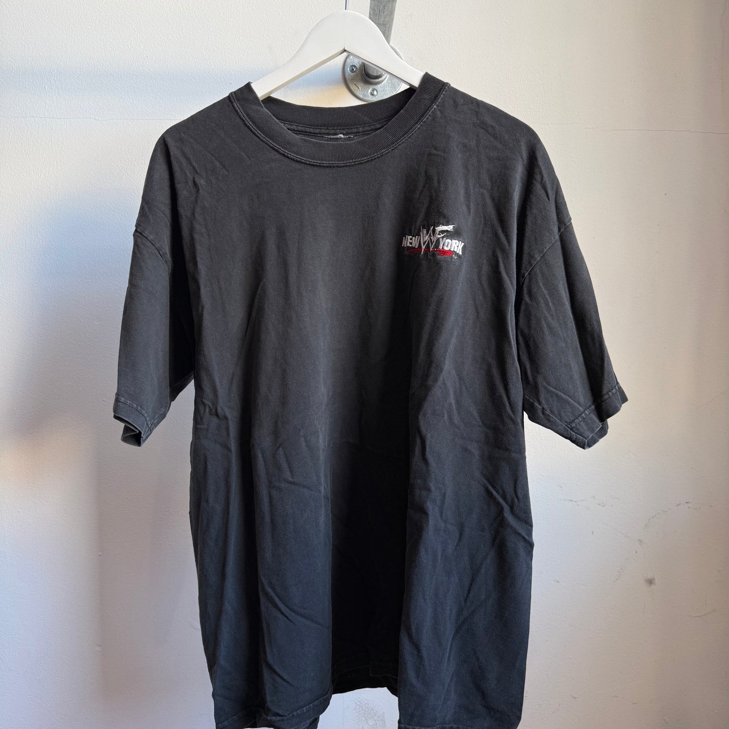 wwf new york embroidered tee - xl