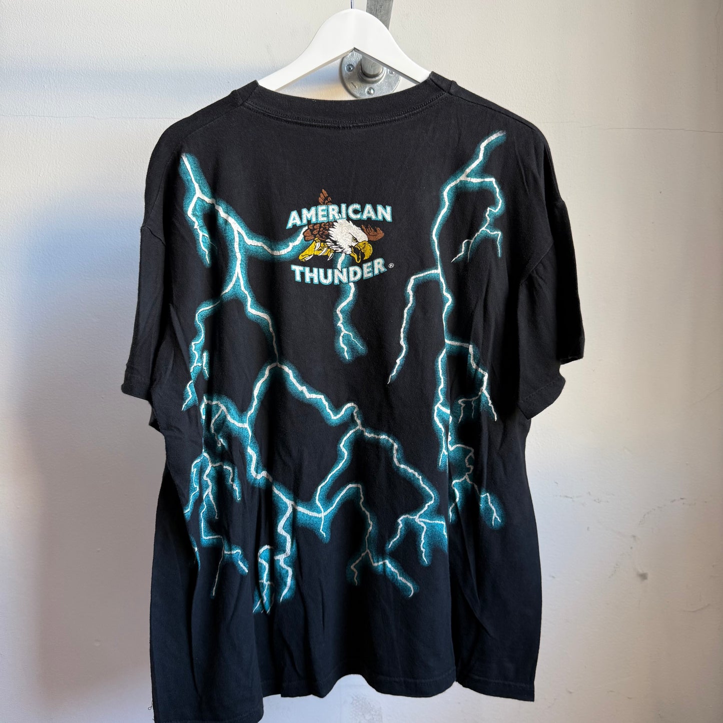 white buffalo by american thunder tee - xl