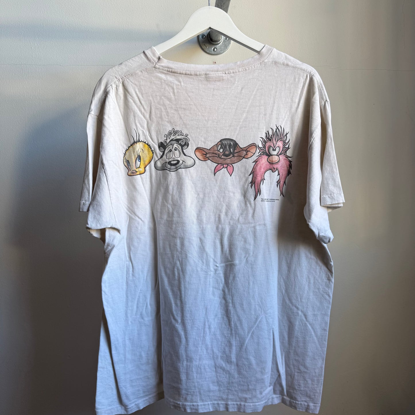 looney tunes 'bad hair day' tee - xl