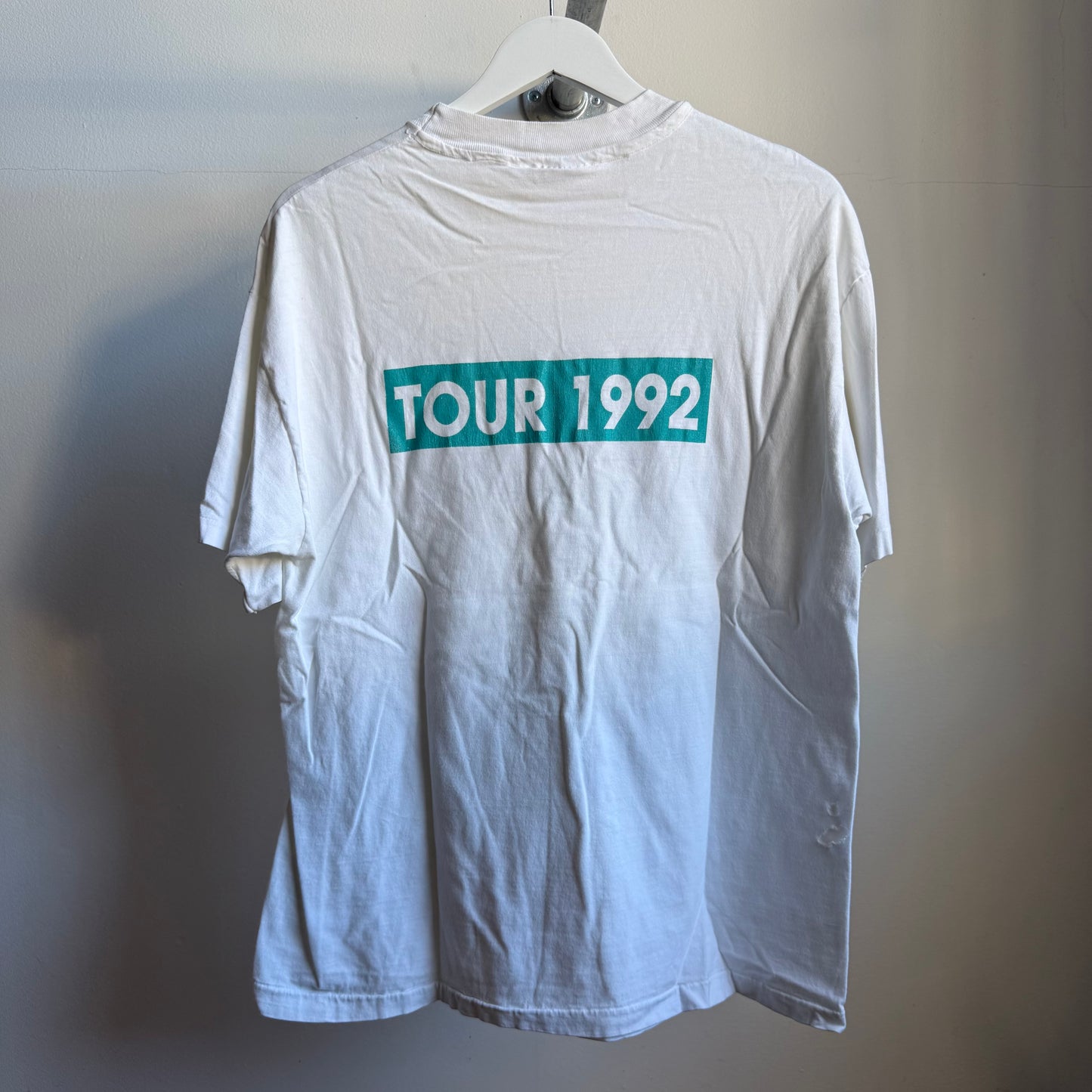 seinfeld 1992 tour tee - l